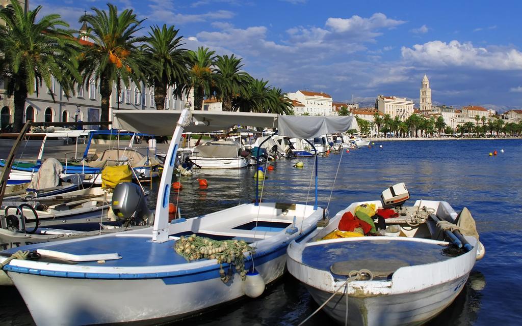 Apartmán Aspalathos Centar - Center, A Few Minutes' Walking Distance To The Unesco Palace, Parking Lot In Front Of The